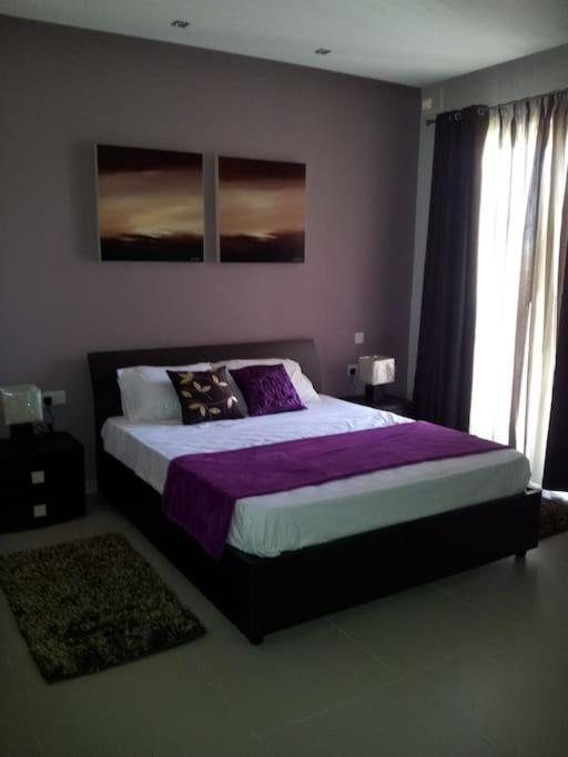 Sunny 2 Bedroom, 2 Bathrooms, Seaside Apt. Слима Экстерьер фото