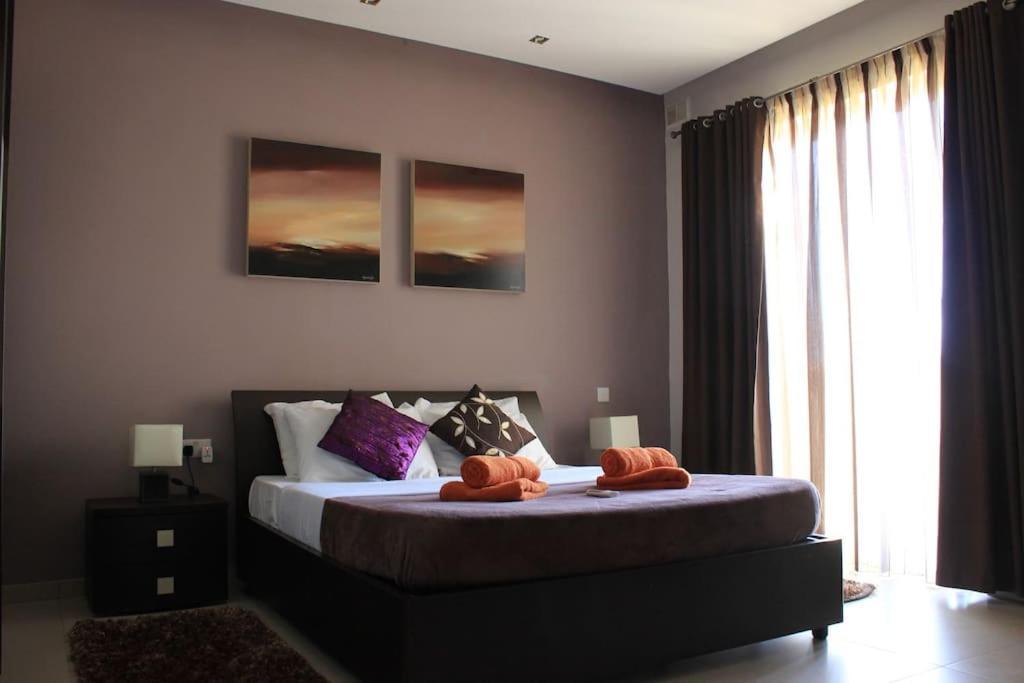 Sunny 2 Bedroom, 2 Bathrooms, Seaside Apt. Слима Экстерьер фото