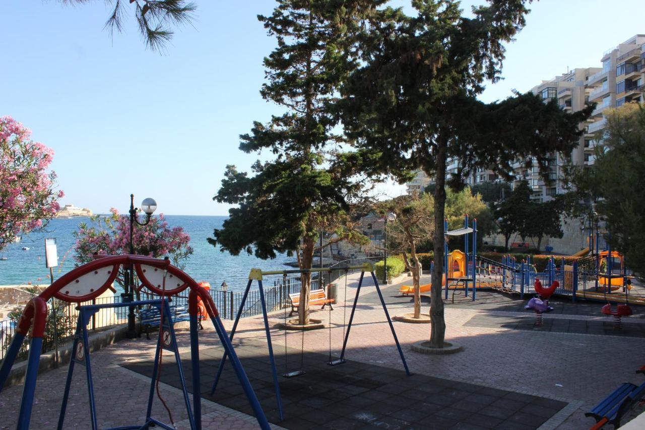 Sunny 2 Bedroom, 2 Bathrooms, Seaside Apt. Слима Экстерьер фото