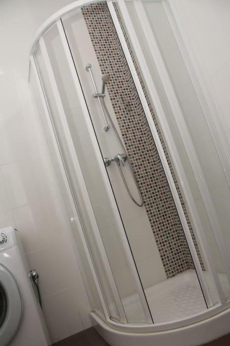 Sunny 2 Bedroom, 2 Bathrooms, Seaside Apt. Слима Экстерьер фото